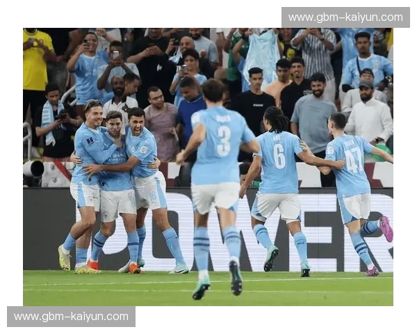 马德里vs皇马：当整座城市成为一种信仰，谁才是伯纳乌真正的灵魂？